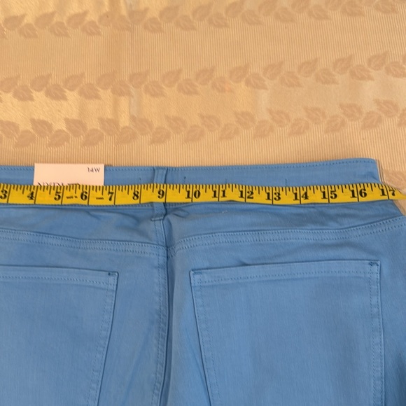 NYDJ Marilyn Ankle Straight Leg Jeans. Size 14W - Picture 12 of 16